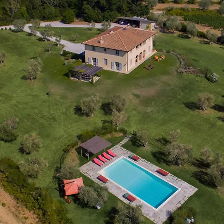 Villa Il Meluccio 12&2, Emma